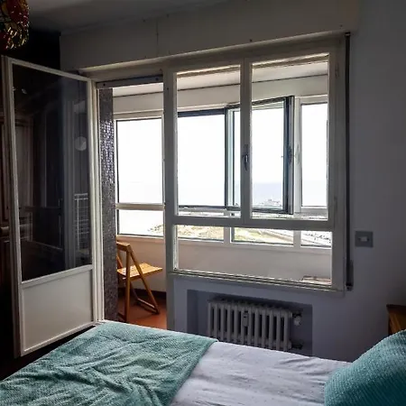 Apartmán Apartamento Con Vistas Al Mar, Playa San Lorenzo *